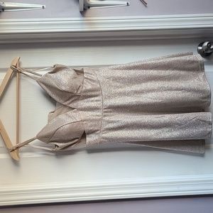 Cute dress with cut-out side. Nice for Prom or cruise.